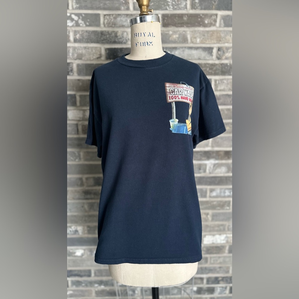 Hybrid Tees Car Wash Graphic T-Shirt Y2K Pinup Girl Muscle Car T-Shirt - Picture 3 of 8